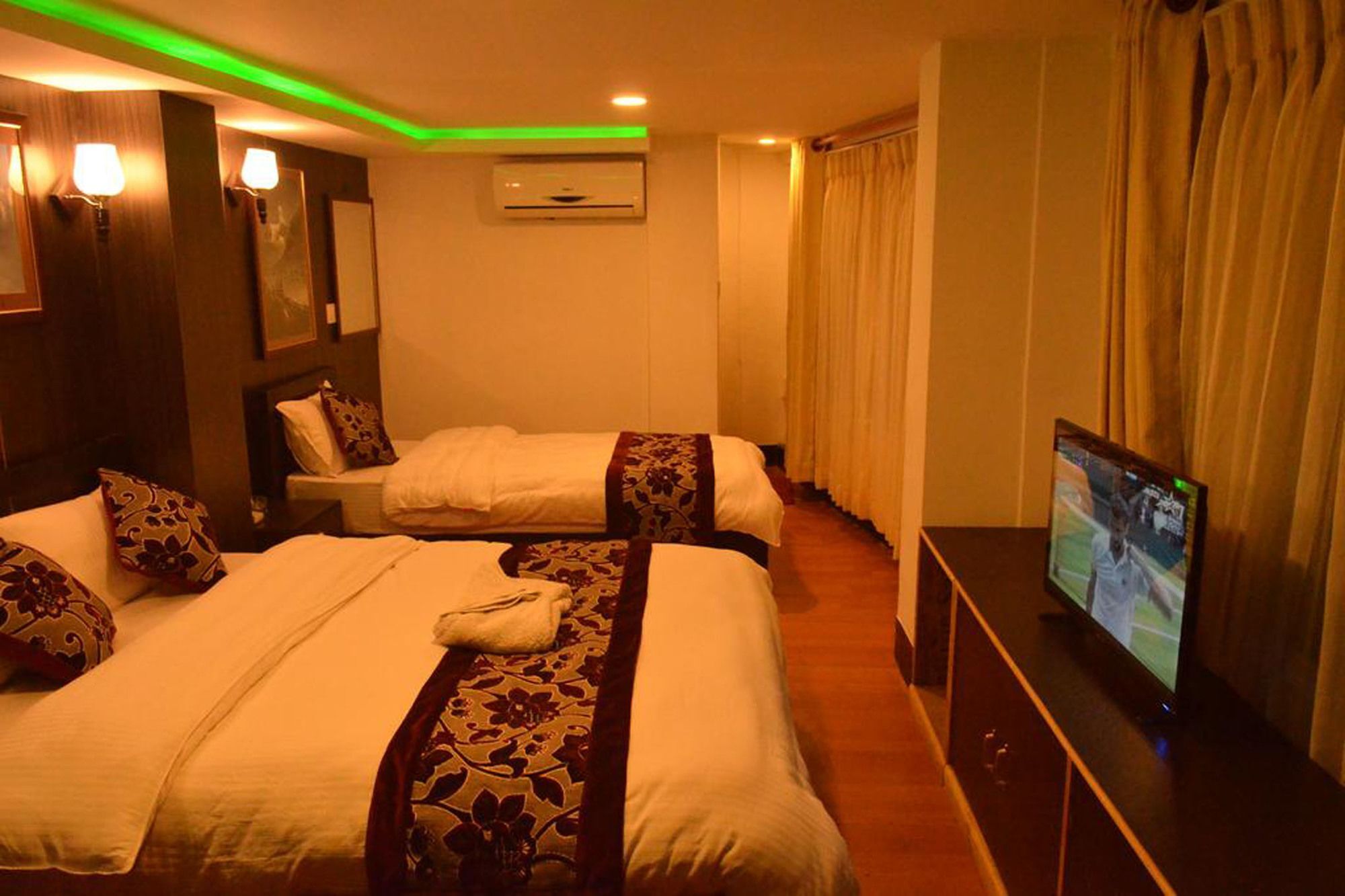 Hotel Holiday Inn Katmandu Dış mekan fotoğraf